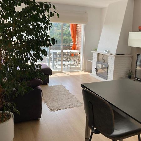 Apartamento Con Vistas Al Mar Castelldefels Bagian luar foto