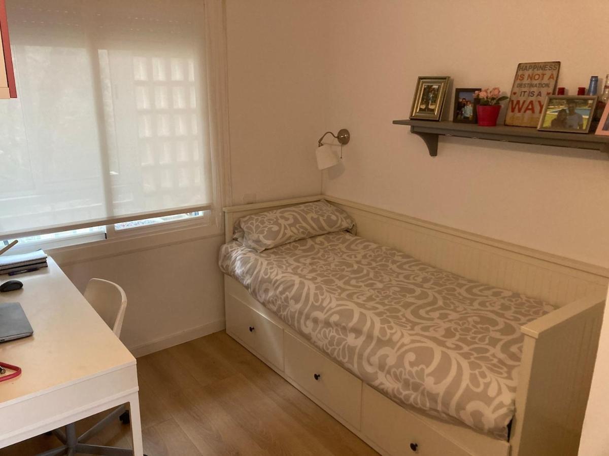 Apartamento Con Vistas Al Mar Castelldefels Bagian luar foto