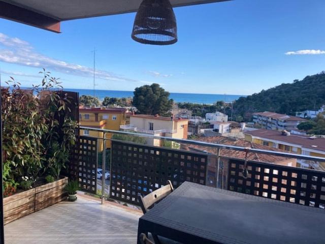 Apartamento Con Vistas Al Mar Castelldefels Bagian luar foto