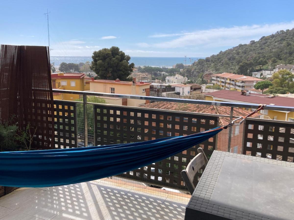 Apartamento Con Vistas Al Mar Castelldefels Bagian luar foto
